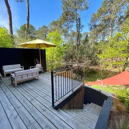 Du Canal - Ponton Pour Bateau Вилла